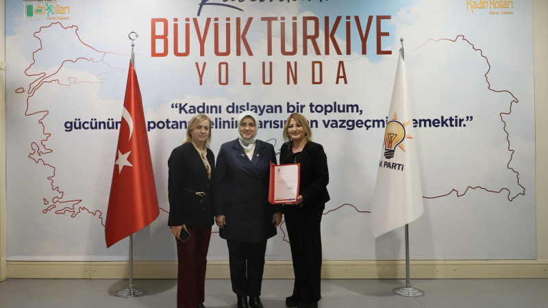 AK Parti İzmir Kadın Kolları Başkanlıklarına yeni isimler atandı
