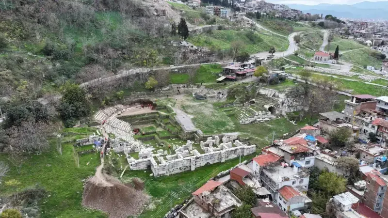 İzmir Büyükşehir, Smyrna Antik Kenti kazılarına 34,5 milyon lira destek verecek