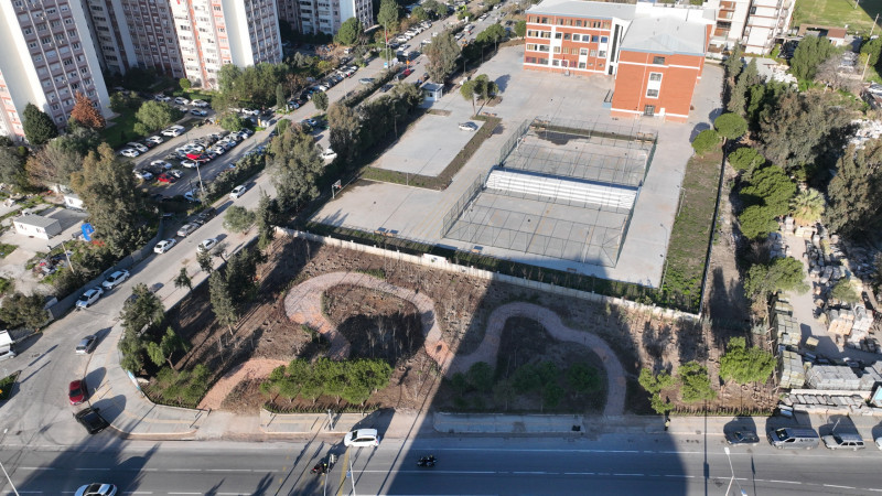 İzmir'de atıl alanlar mikro ormanlarla doğaya kazandırılıyor