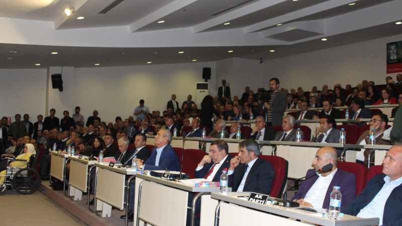 Çiğli Belediyesi şubat ayı meclis toplantısı'nda çamlıkent yapı kooperatifi tartışması