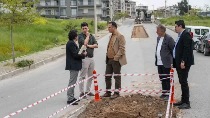 Bornova’da varyant yola orta refüj düzenlemesi