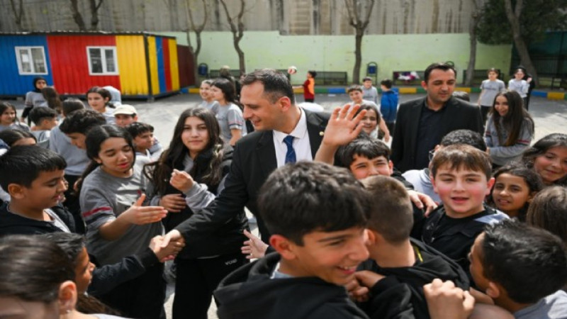 Bornova Belediye Başkanı Ömer Eşki öğrencilerle bir araya geldi