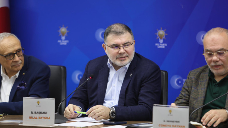 Saygılı’dan Büyükşehir’e asfalt eleştirisi: “Çukurları bile kapatamıyor”