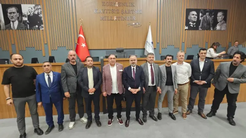 AK Parti İzmir Büyükşehir Belediyesi Grup Başkanvekili Hakan Yıldız: “Meclisi Manipüle Eden Bir Yönetim Anlayışı Var”