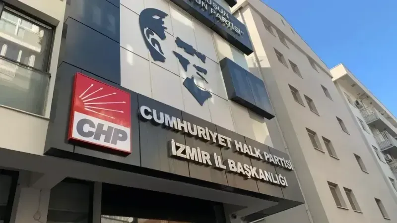 CHP İzmir'in sosyal medya hesabında dikkat çeken takip değişikliği