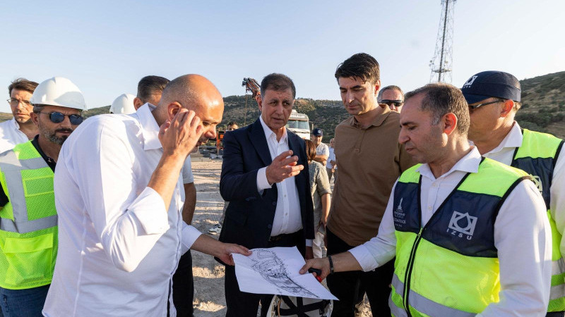 Başkan Tugay: Dikili'nin hayati bir sorununu çözüyoruz