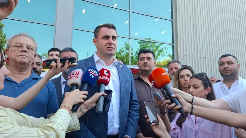 CHP İzmir'de grup toplantısına Çağatay Güç başkanlık etti