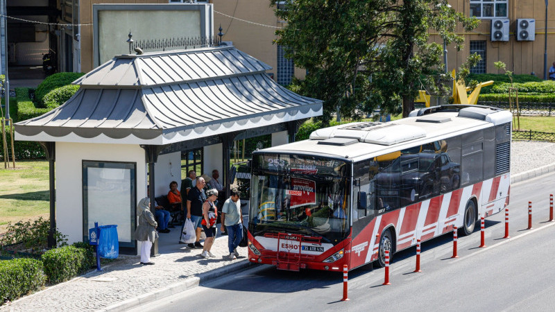 Konak’a İzmir’in mimarisini yansıtan yeni durak hizmete girdi