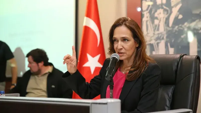 Yıldız Ünsal'dan asansör tartışmalarına yanıt geldi