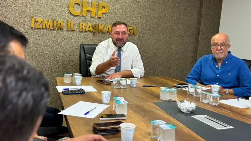 CHP İzmir'de 6 ilçe başkanı disipline sevk edildi