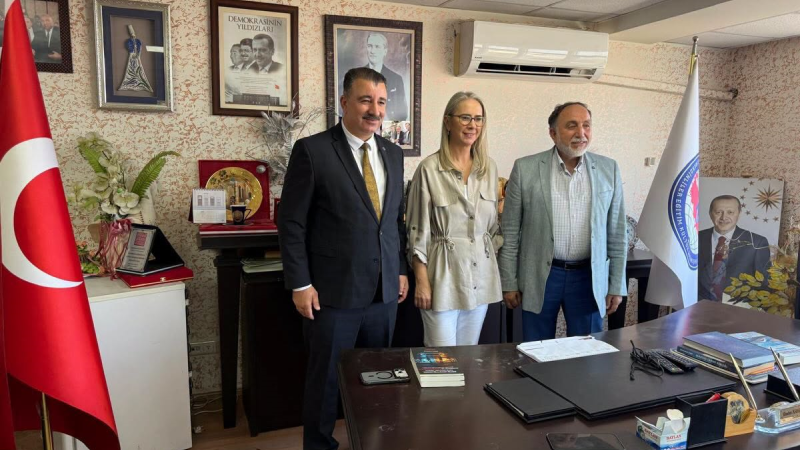Mehmet Sait Başdaş ve Ceyda Bölünmez Çankırı'dan İzmir Mardinliler Vakfı'na ziyaret