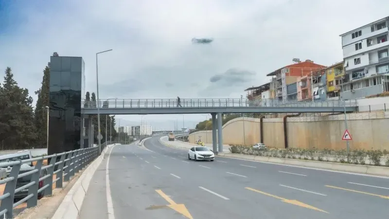 Bayraklı’da 7 Yıllık Bekleyiş Sona Eriyor: Üst Geçit 120 Günde Tamamlanacak