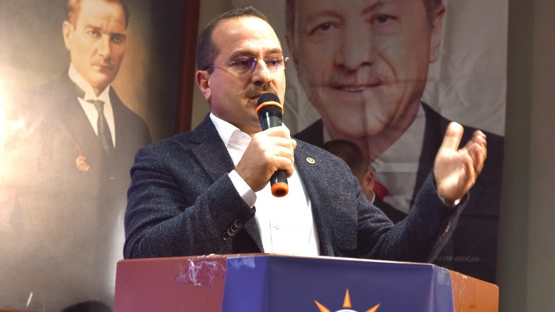 AK Partili Kırkpınar: “İzmir’i Çöküntü Bir Kent Haline Getirdiniz”