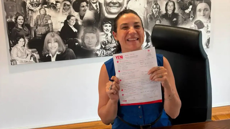 Efes Selçuk Belediye Başkanı Sengel YENİ Parti’ye geçti