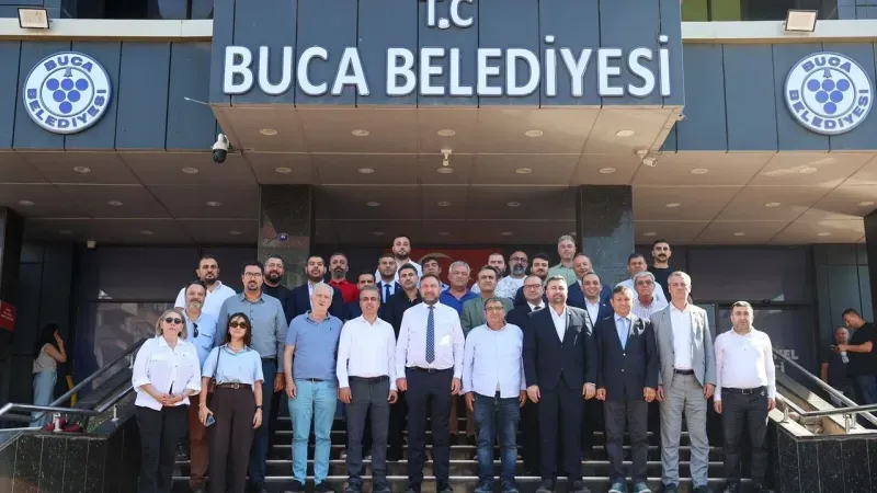 CHP’li Gümrükçü Buca’da sahaya indi: “Halkın gündemiyle ilgileniyoruz”