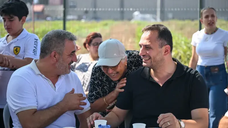 Ömer Eşki üretici kadınlarla kent bostanında buluştu